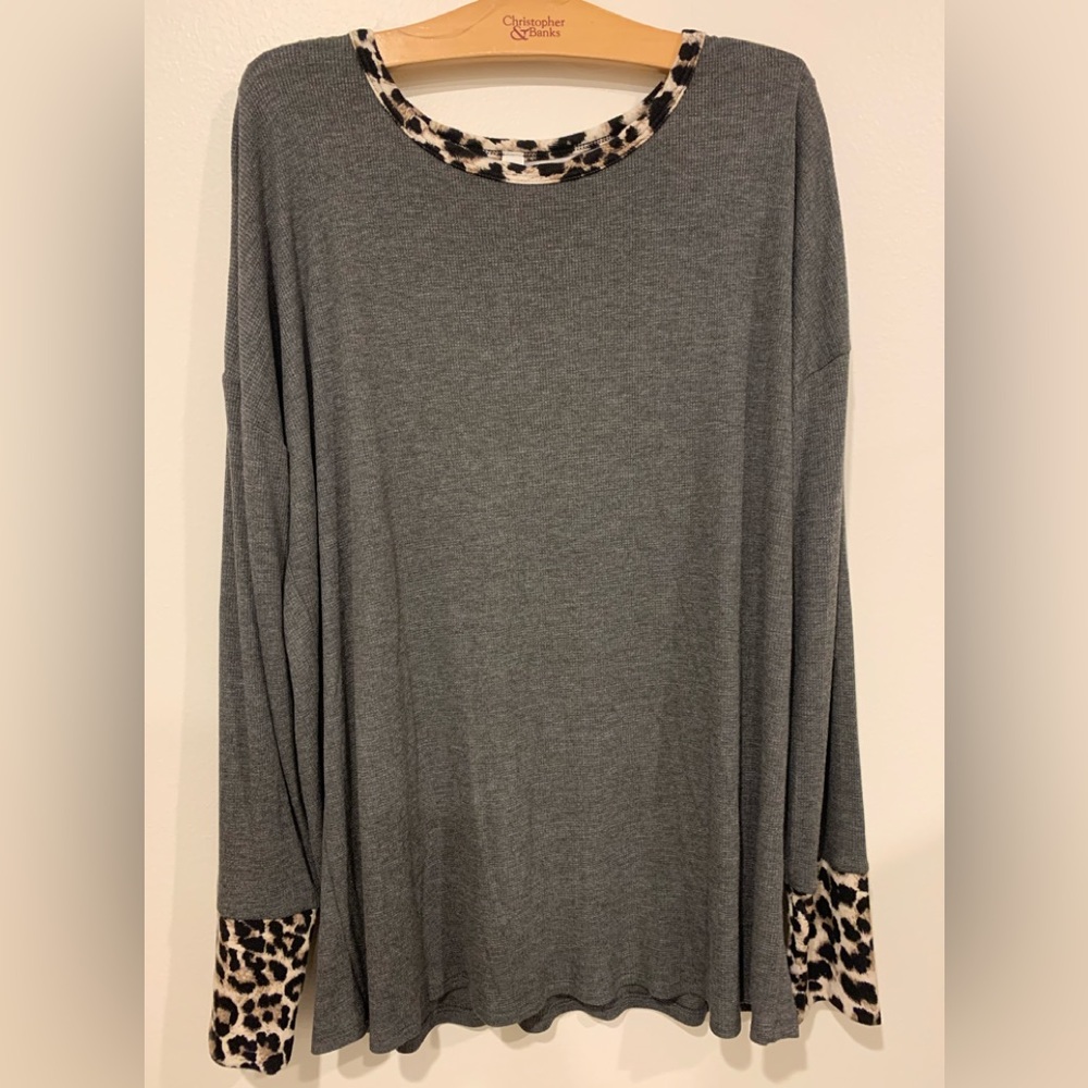 Vanilla Bay Wild print top